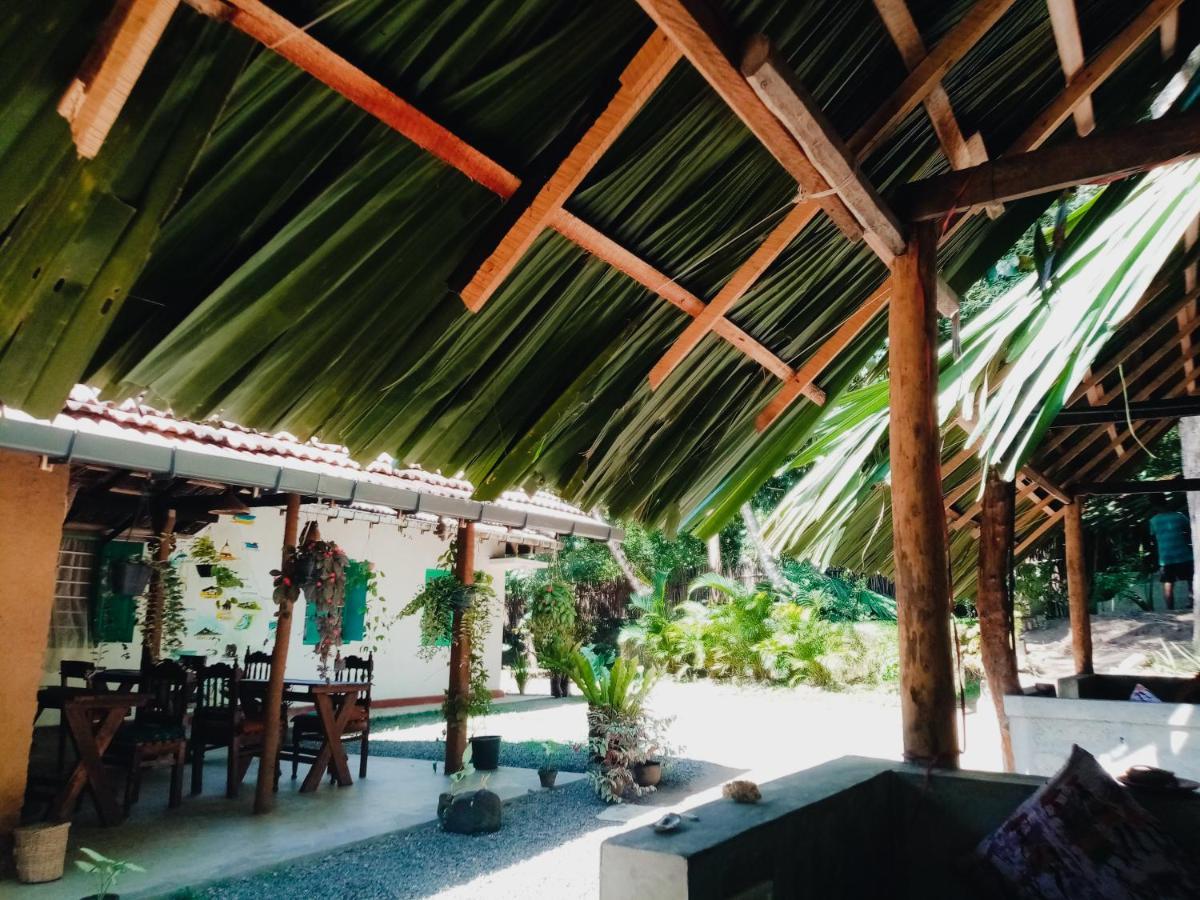 Lazy Monkey Sri Lanka Hostel ดิคเวลลา ภายนอก รูปภาพ